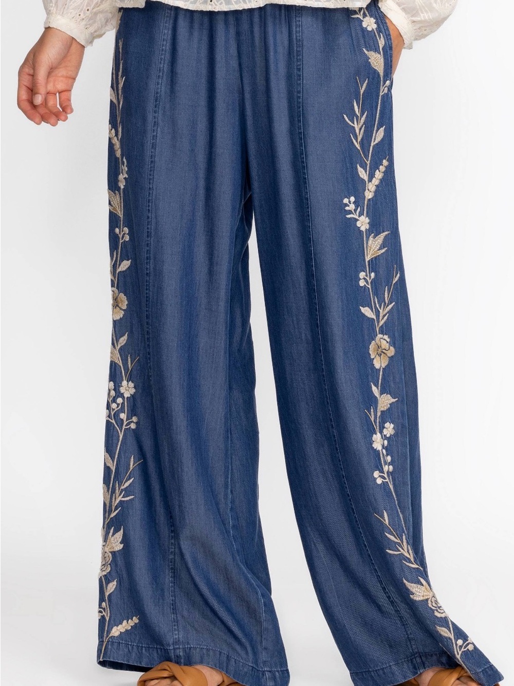 Johnny Was Calipso Embroidered Wide Leg Denim Pants Size Small Boho Chambray
